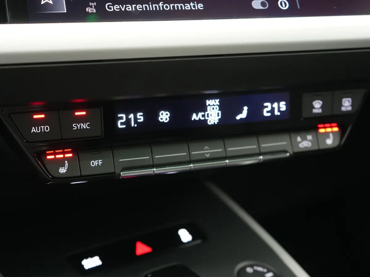 40 Advanced edition 82 kWh 204pk Dealer O.H. | Panodak | Adaptive Cruise | Camera | Keyless | Apple Carplay | Stoelverwarming | Navigatie | DAB | Virtual Cockpit | 19"L.M |