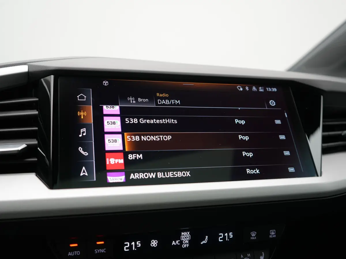 40 Advanced edition 82 kWh 204pk Dealer O.H. | Panodak | Adaptive Cruise | Camera | Keyless | Apple Carplay | Stoelverwarming | Navigatie | DAB | Virtual Cockpit | 19"L.M |
