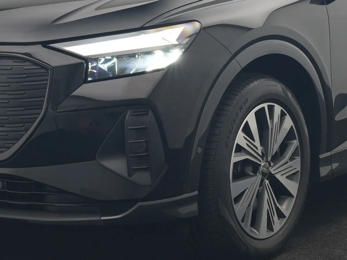 40 Advanced edition 82 kWh 204pk Dealer O.H. | Panodak | Adaptive Cruise | Camera | Keyless | Apple Carplay | Stoelverwarming | Navigatie | DAB | Virtual Cockpit | 19"L.M |