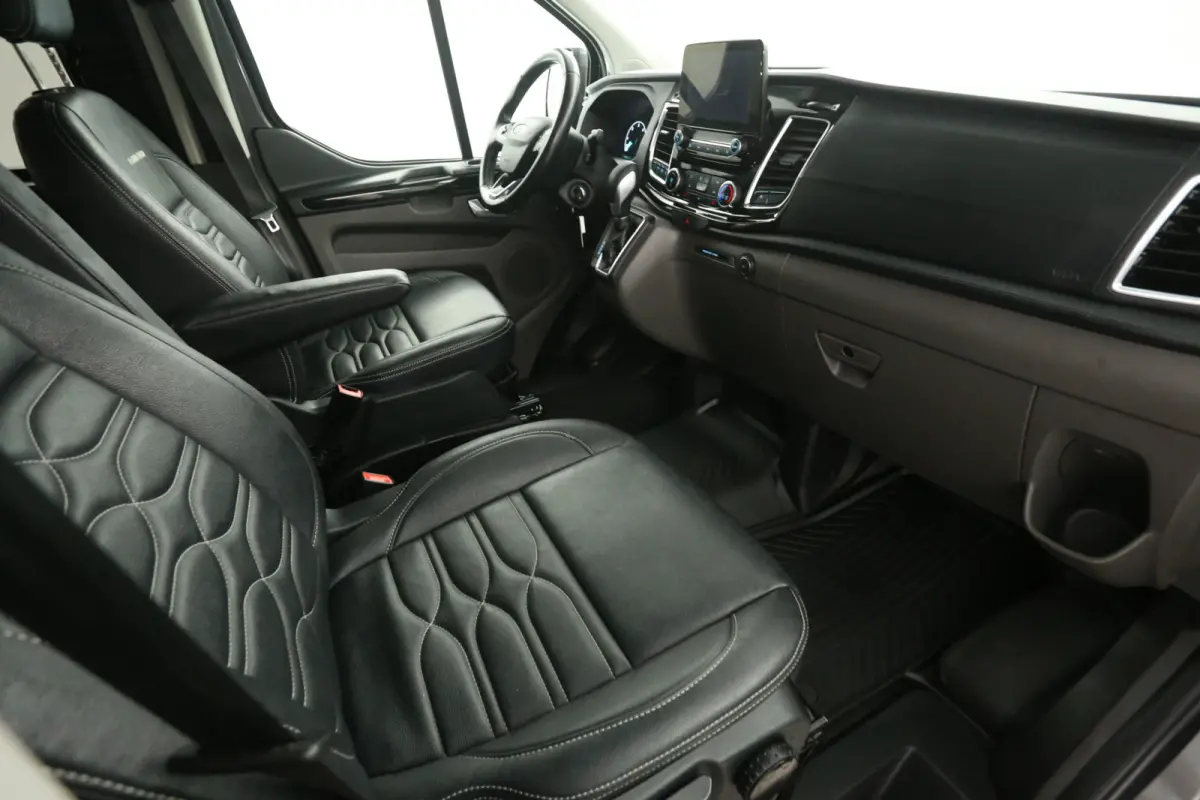 2.0 TDCI L2H1 Platinum Edition | Marge | Dubbele Cabine | Aut. | Airco | Camera | Cruise | 2xSchuifdeur | Carplay | Trekhaak