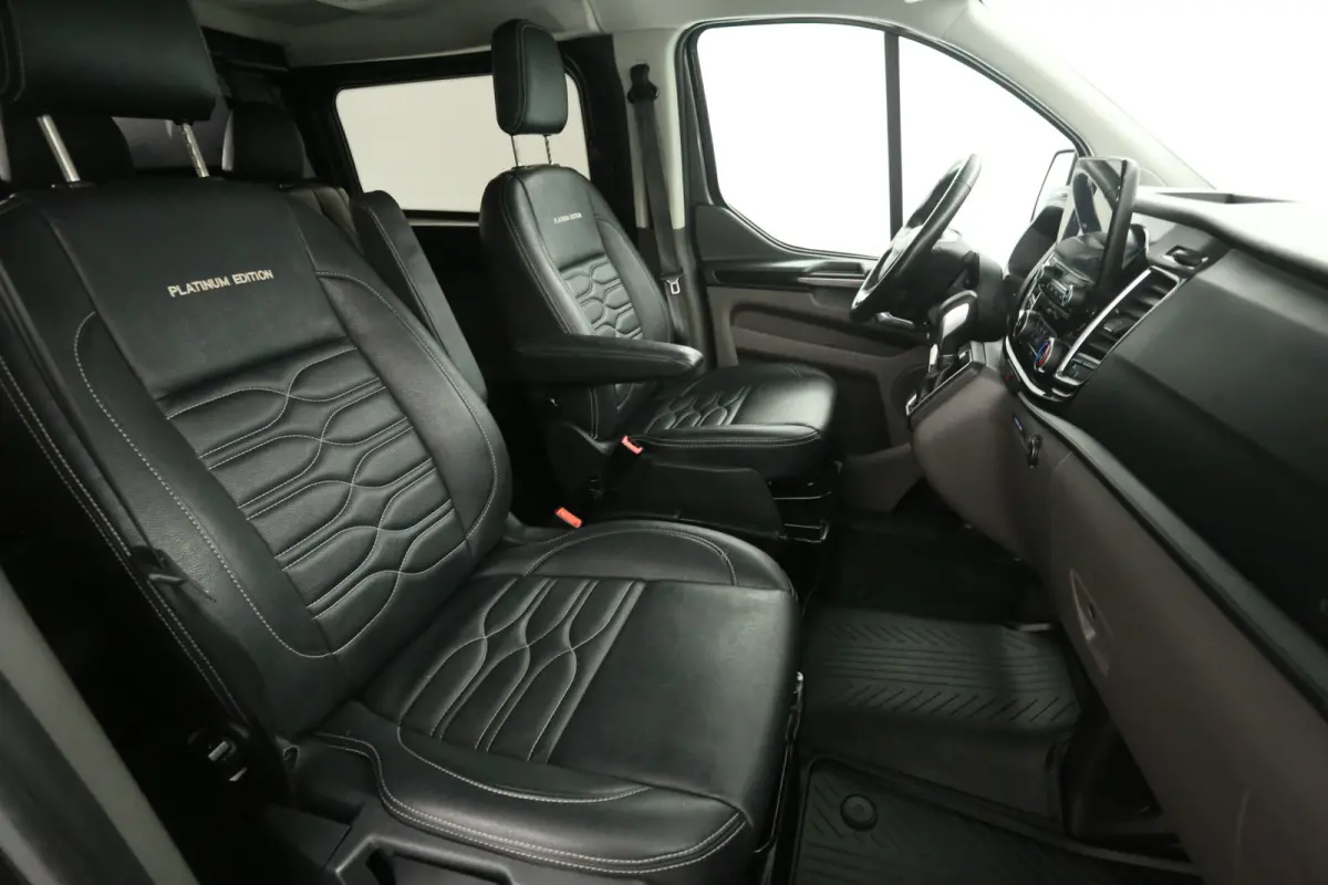 2.0 TDCI L2H1 Platinum Edition | Marge | Dubbele Cabine | Aut. | Airco | Camera | Cruise | 2xSchuifdeur | Carplay | Trekhaak