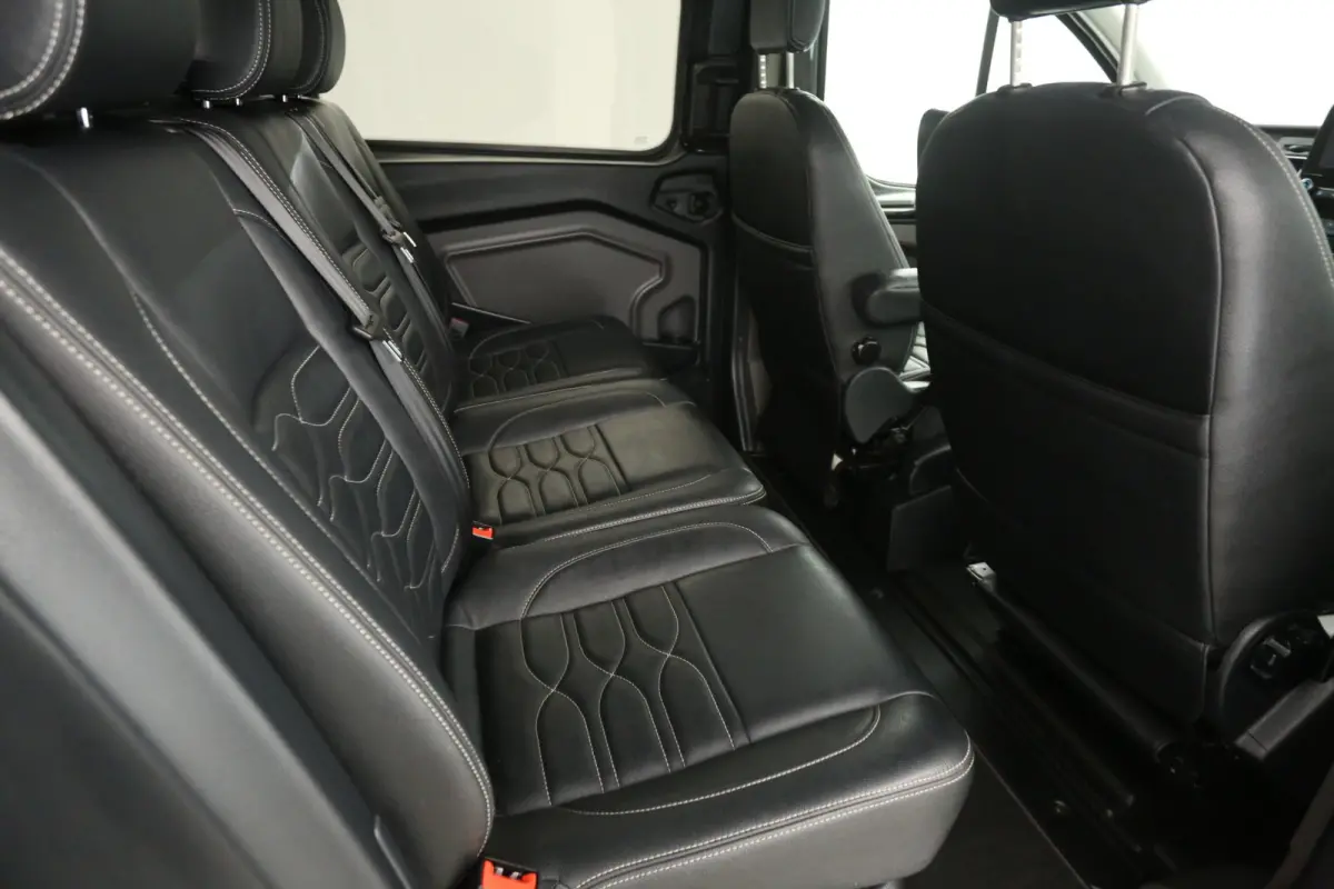 2.0 TDCI L2H1 Platinum Edition | Marge | Dubbele Cabine | Aut. | Airco | Camera | Cruise | 2xSchuifdeur | Carplay | Trekhaak