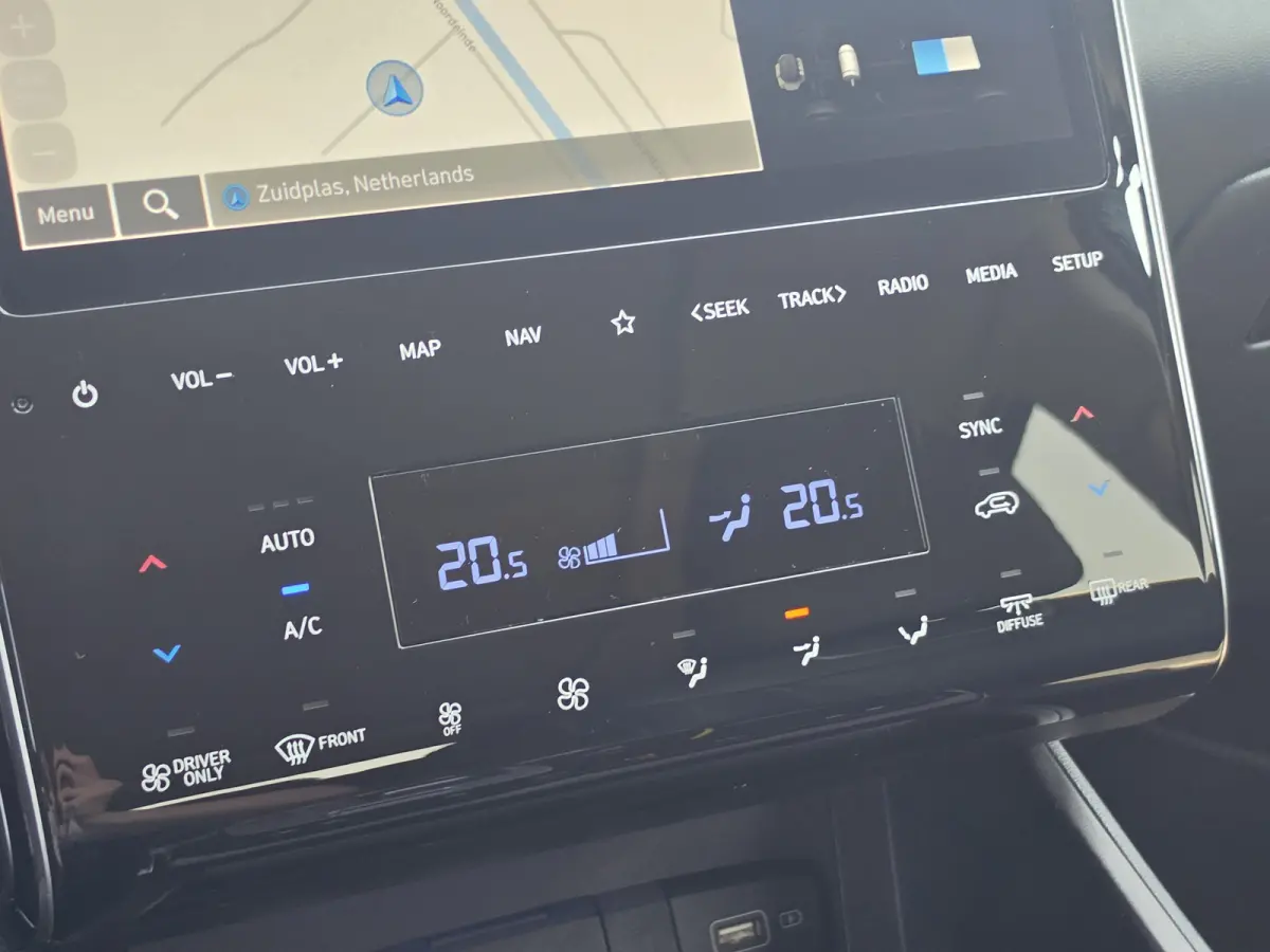 1.6 T-GDI HEV Premium Sky | Hybride | Trekhaak | NL-auto | Trekgewicht 1650 KG | Cruise control ad | Navi | Led