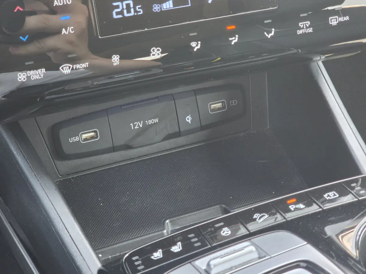 1.6 T-GDI HEV Premium Sky | Hybride | Trekhaak | NL-auto | Trekgewicht 1650 KG | Cruise control ad | Navi | Led