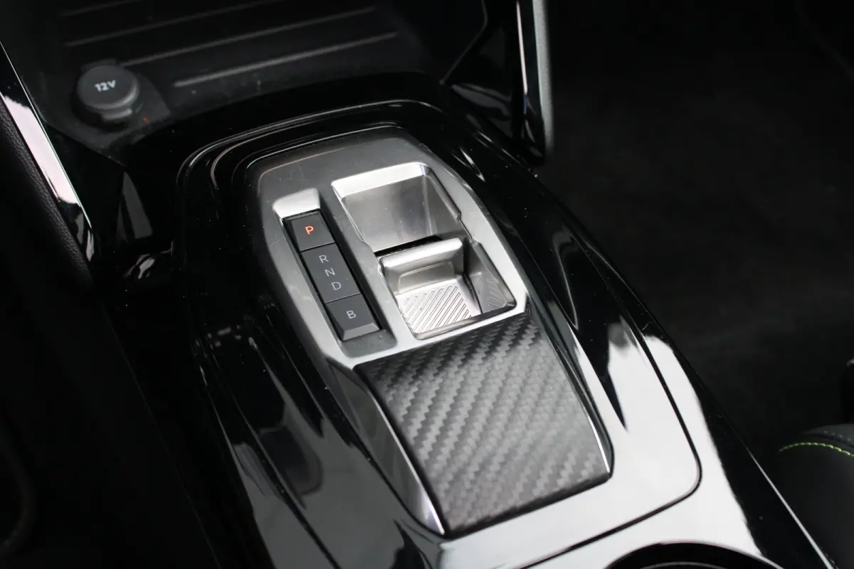 EV GT 54 kWh | Navigatie | Panorama/schuifdak | Fase 3 laden | SOH 95% | Camera voor + achter | 18 Inch LMV |