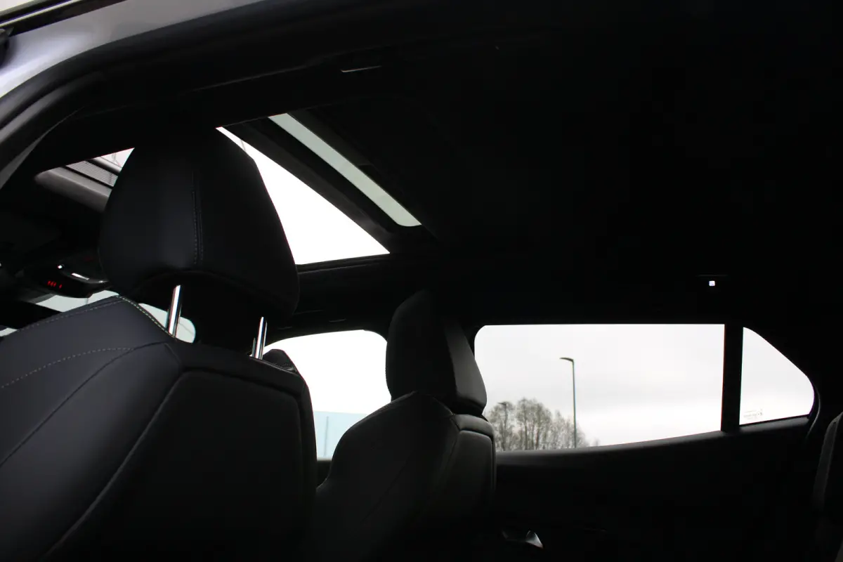 EV GT 54 kWh | Navigatie | Panorama/schuifdak | Fase 3 laden | SOH 95% | Camera voor + achter | 18 Inch LMV |