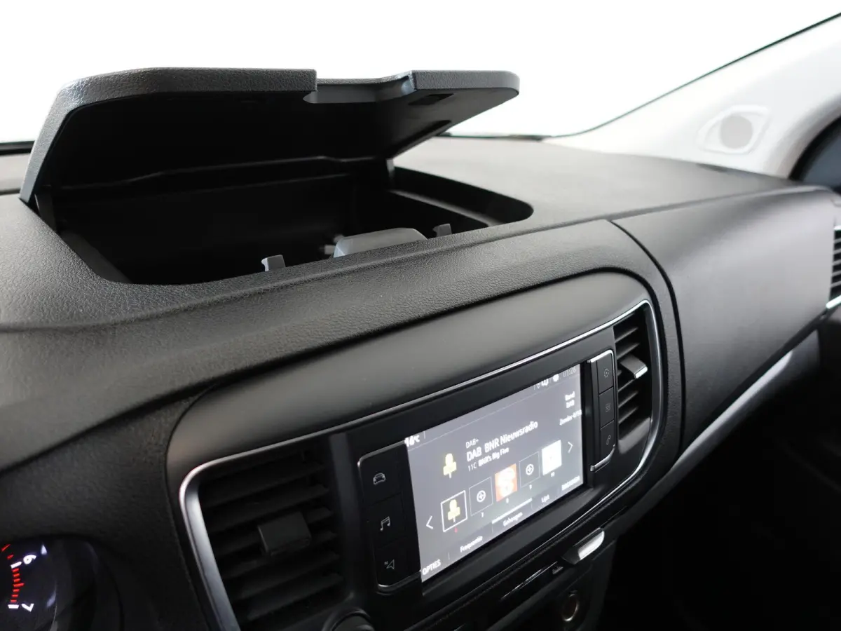 2.0 CDTI 145 pk L3H1 Edition 3-zits Automaat Airco Navigatie Bluetooth Trekhaak