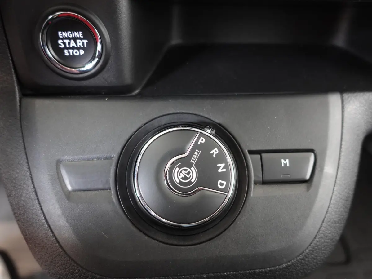 2.0 CDTI 145 pk L3H1 Edition 3-zits Automaat Airco Navigatie Bluetooth Trekhaak