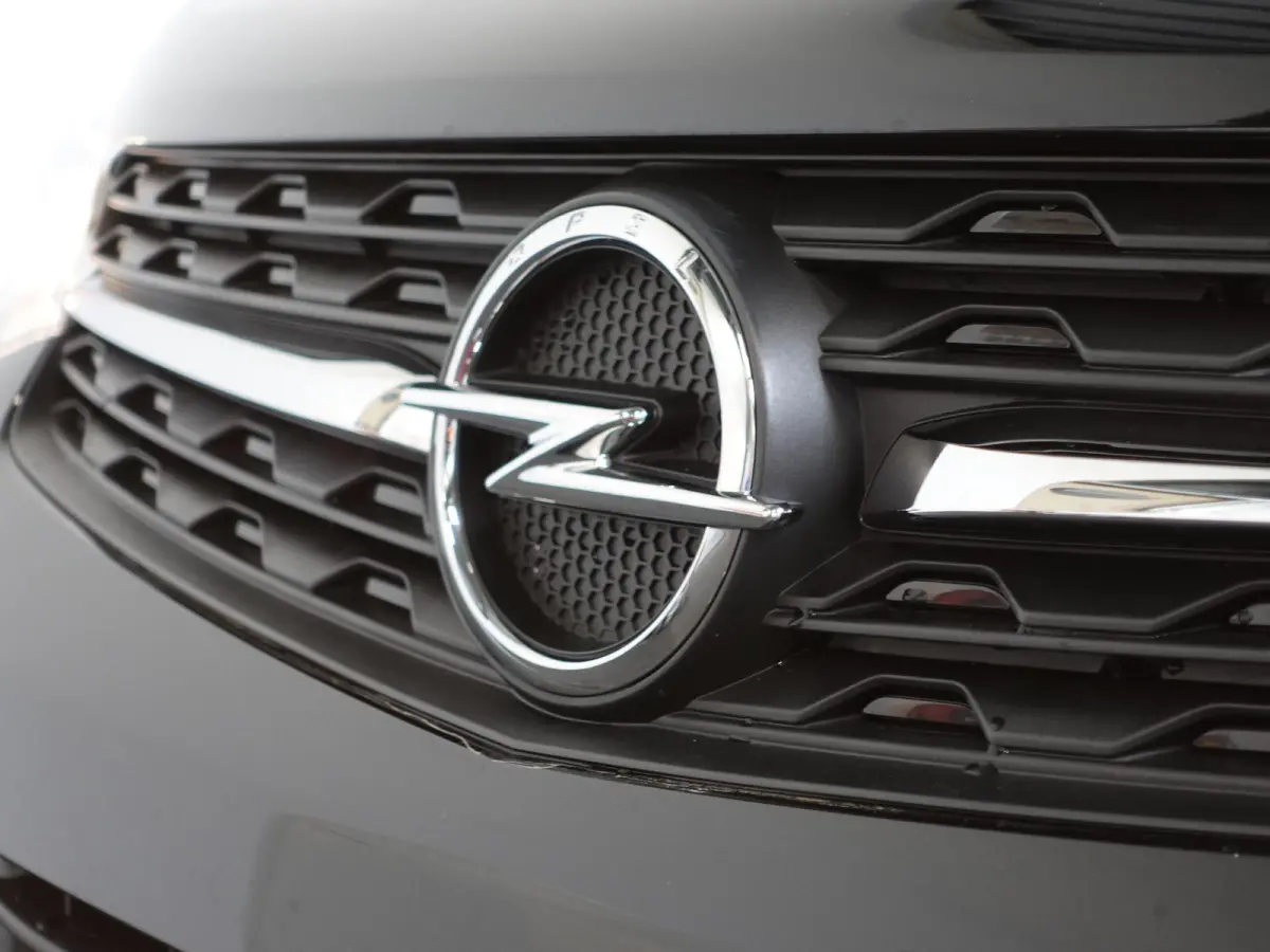 2.0 CDTI 145 pk L3H1 Edition 3-zits Automaat Airco Navigatie Bluetooth Trekhaak