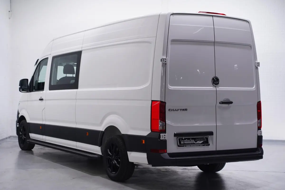 2.0 TDI 140 pk L4H3 Dubbel Cabine 6p Airco, Cruise control, 17" LMV, Treeplanken, PDC V+A