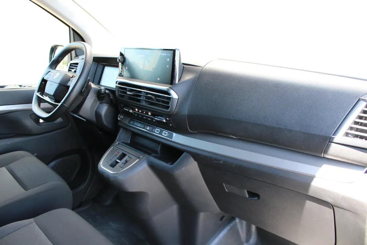 2.0 BlueHDI 145 S&S L3 Long | Automaat | Navigatie | Camera | 3-Zits | Long | Dubbele schuifdeur | Apple carplay |