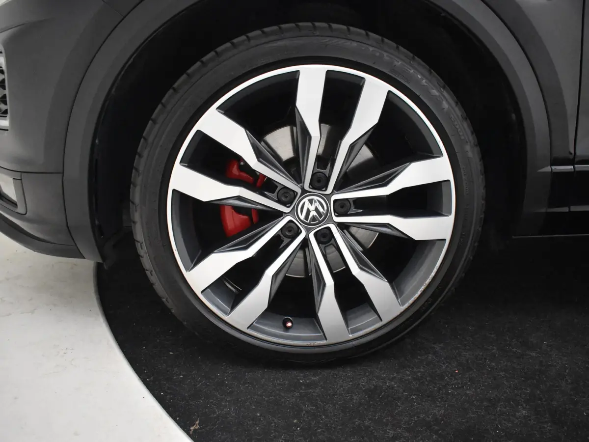 1.5 TSI Sport Business R-line 150pk DSG/AUTO | Adaptive cruise control | Navigatie | Keyless entry | Digitaal instrumentenpaneel | Elektrische achterklep | 19" LMV