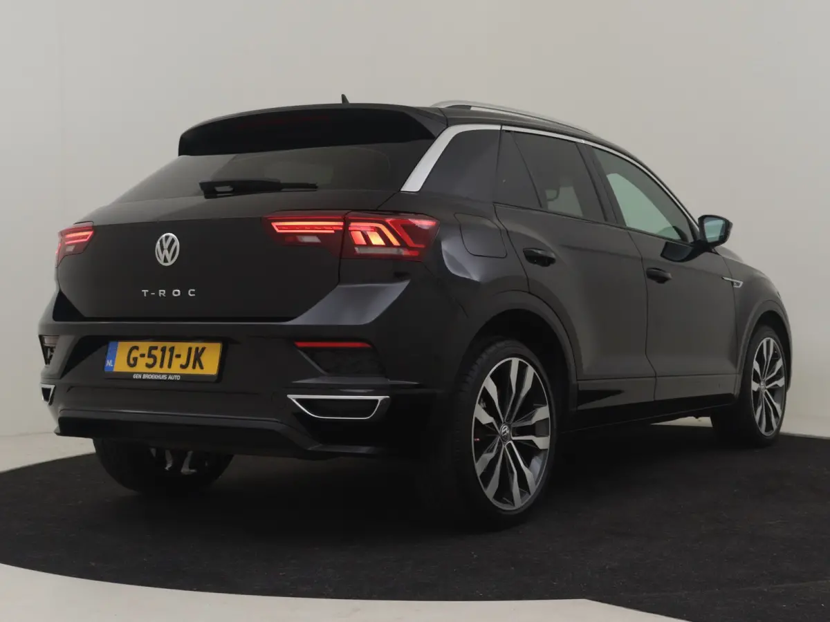 1.5 TSI Sport Business R-line 150pk DSG/AUTO | Adaptive cruise control | Navigatie | Keyless entry | Digitaal instrumentenpaneel | Elektrische achterklep | 19" LMV