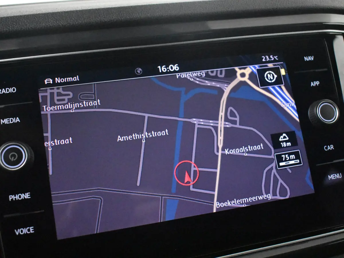 1.5 TSI Sport Business R-line 150pk DSG/AUTO | Adaptive cruise control | Navigatie | Keyless entry | Digitaal instrumentenpaneel | Elektrische achterklep | 19" LMV