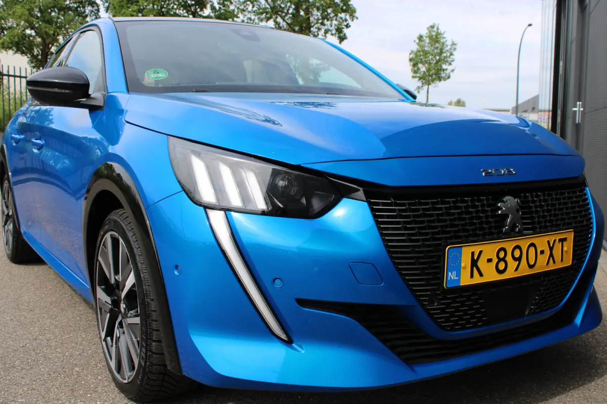 1.2 PureTech 130pk GT | Automaat | Navigatie | Camera | Panoramadak | NL auto | 1e Eigenaar | 31.000km |