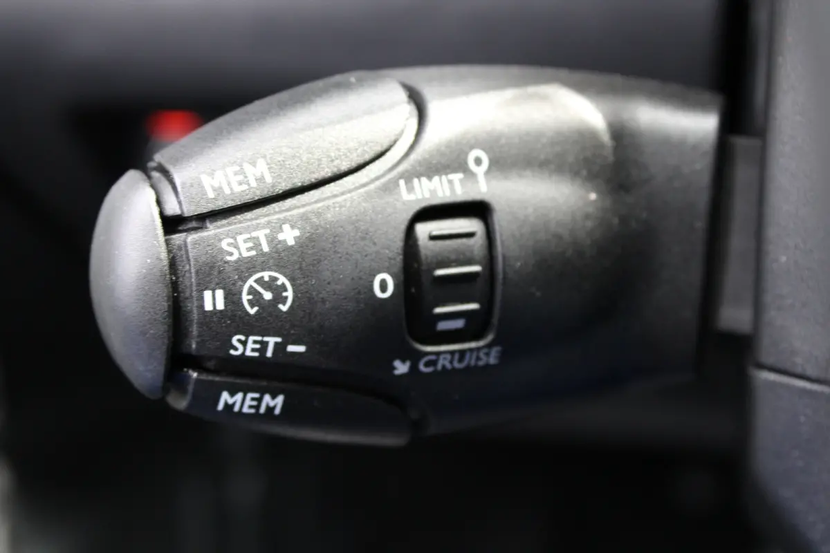 1.2 PureTech 130pk GT | Automaat | Navigatie | Camera | Panoramadak | NL auto | 1e Eigenaar | 31.000km |