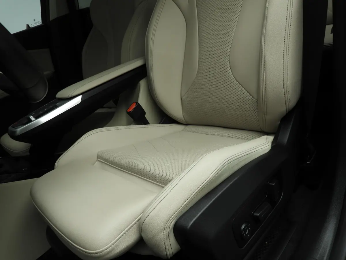 218i | LED | Leder | Navigatie | Sportstoelen | Chrome line | DAB | Harman-kardon sound | Alu 17 inch