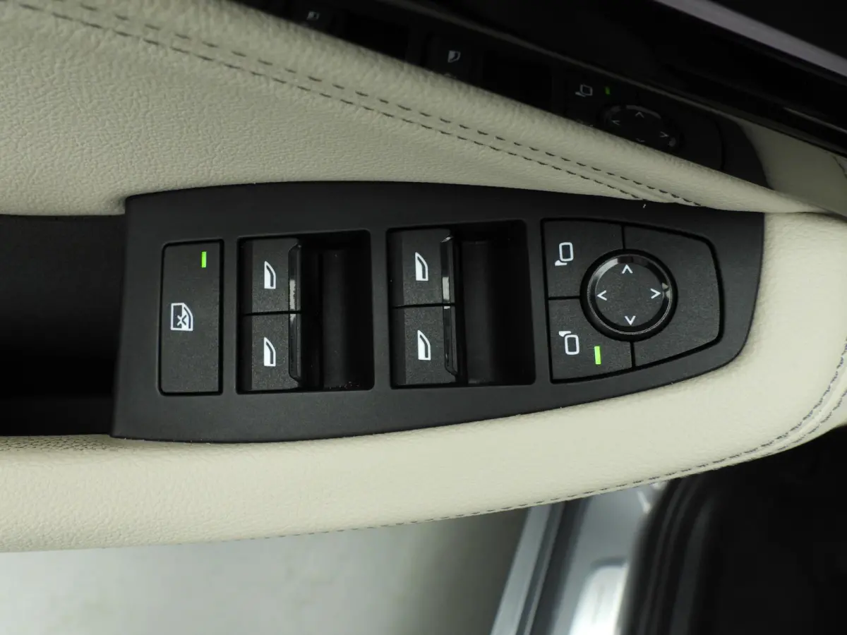 218i | LED | Leder | Navigatie | Sportstoelen | Chrome line | DAB | Harman-kardon sound | Alu 17 inch