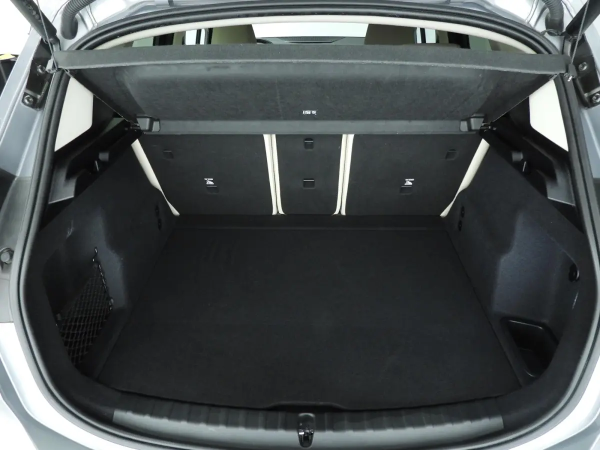 218i | LED | Leder | Navigatie | Sportstoelen | Chrome line | DAB | Harman-kardon sound | Alu 17 inch