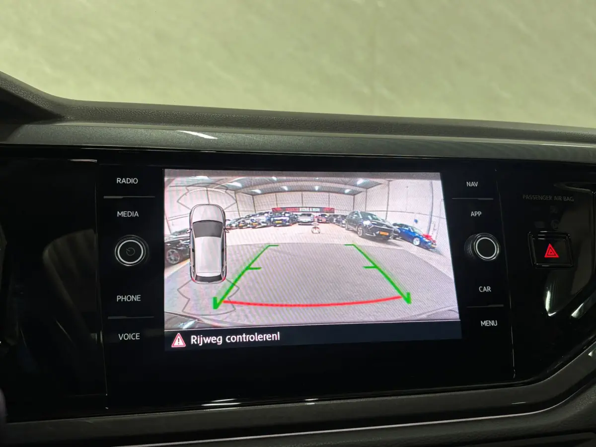 1.0 TSI Highline R-Line Panodak Virtual