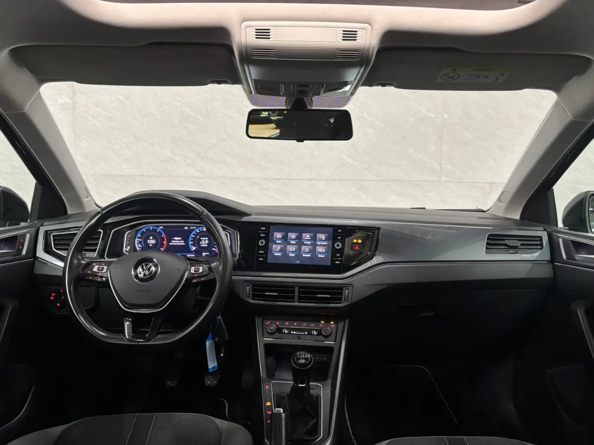 1.0 TSI Highline R-Line Panodak Virtual