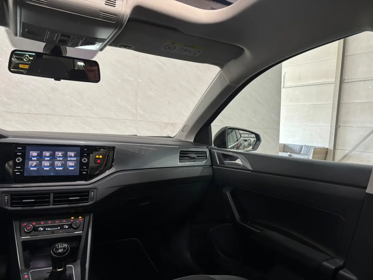 1.0 TSI Highline R-Line Panodak Virtual