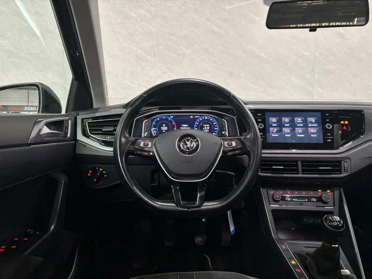 1.0 TSI Highline R-Line Panodak Virtual