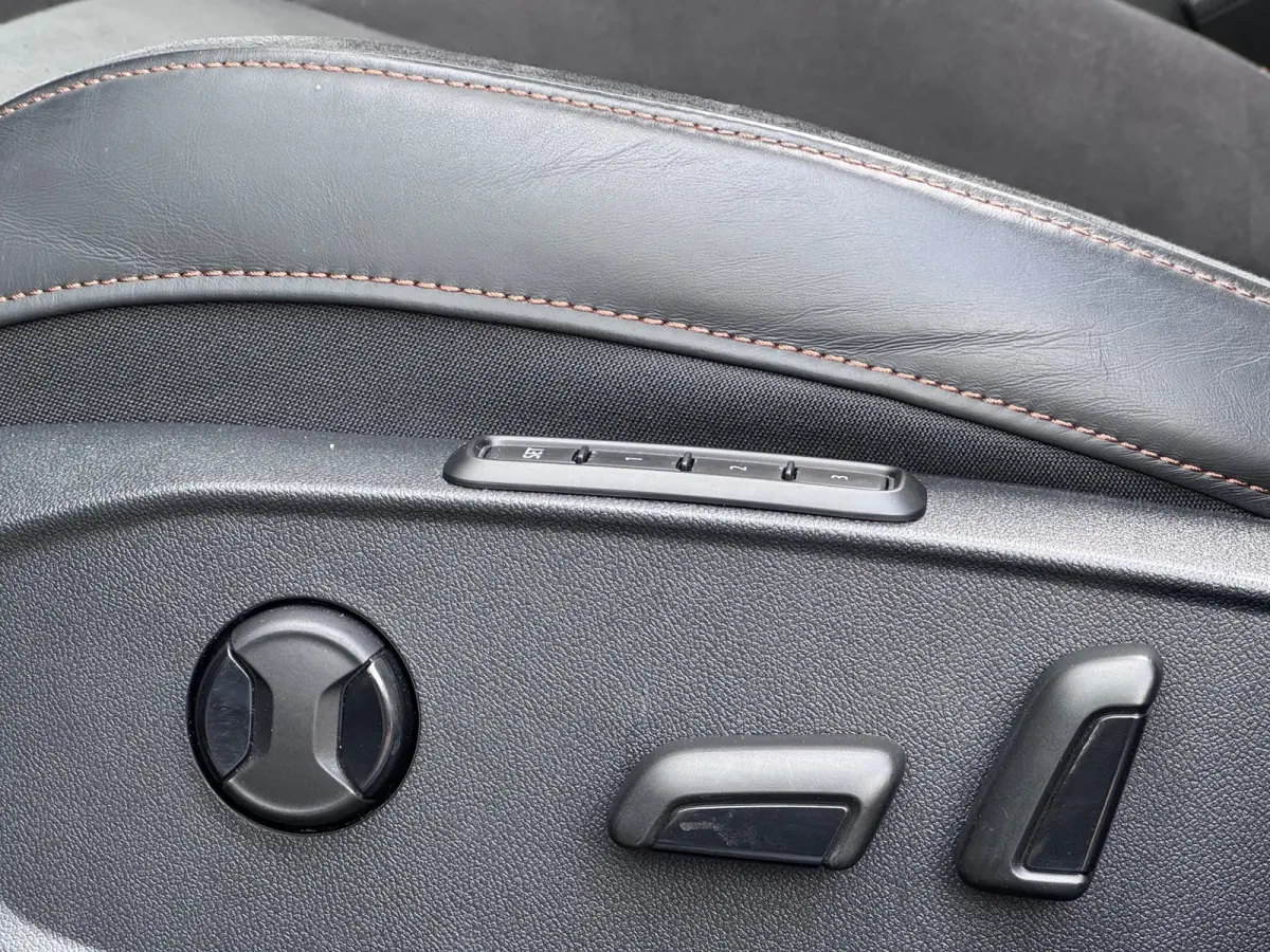 1.4 e-Hybrid VZ Performance Beats/360/Memory
