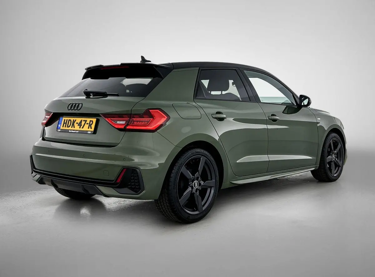 25 TFSI S edition | Stoelverwarming | Camera | parkeersensoren | Apple carplay | Zwart pakket |