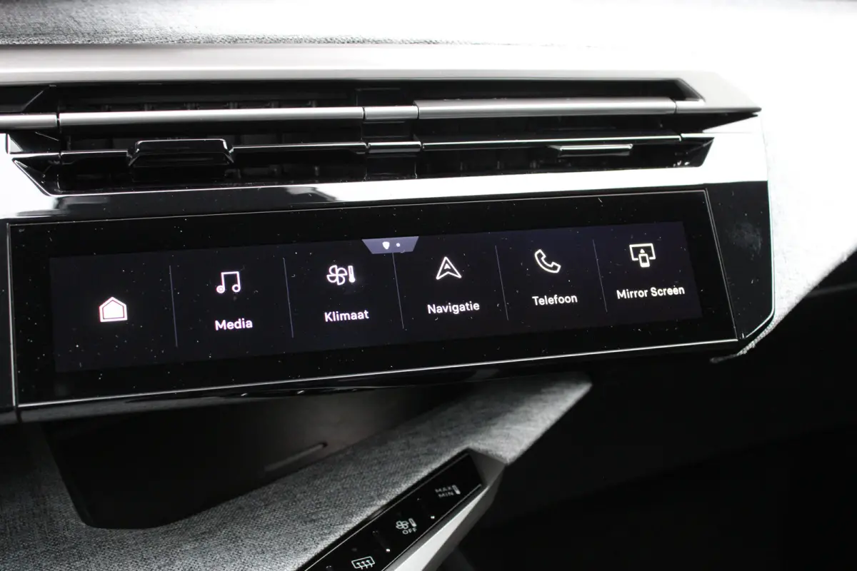 1.2 Hybrid 136 Allure | Automaat | Navigatie | Camera | Adaptieve cruise control | Apple carplay |