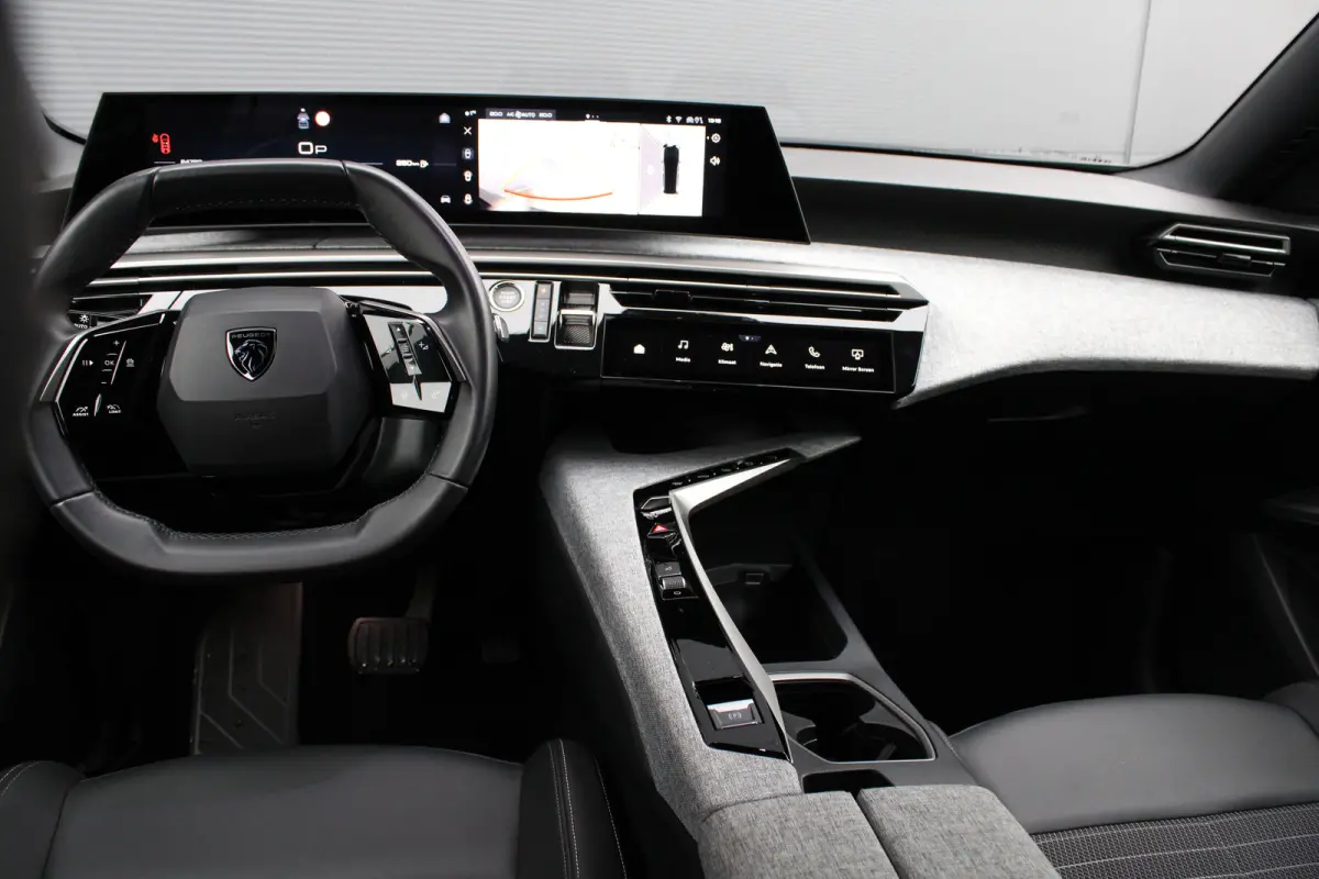 1.2 Hybrid 136 Allure | Automaat | Navigatie | Camera | Adaptieve cruise control | Apple carplay |