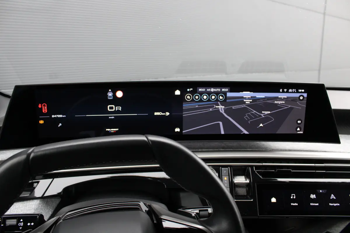 1.2 Hybrid 136 Allure | Automaat | Navigatie | Camera | Adaptieve cruise control | Apple carplay |