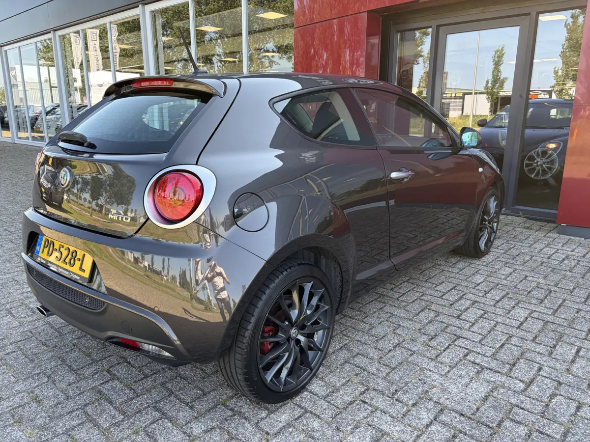 TwinAir Super | 18" velgen | Navigatie | Pack Veloce