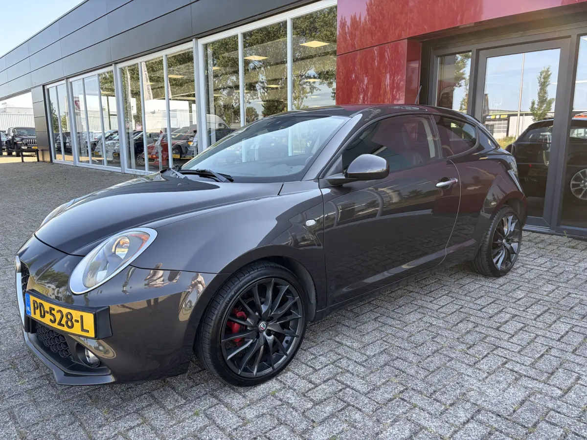 TwinAir Super | 18" velgen | Navigatie | Pack Veloce
