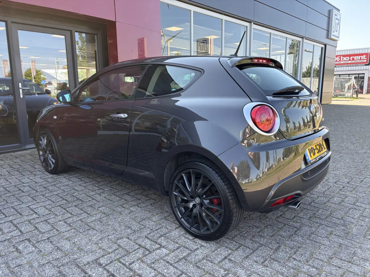 TwinAir Super | 18" velgen | Navigatie | Pack Veloce