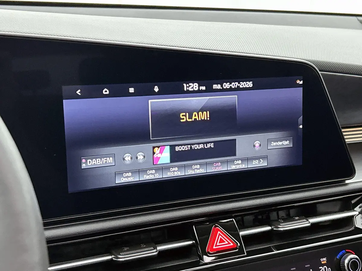1.6 136pk Hybrid ExecutiveLine Automaat | Trekhaak | Schuif-/Kanteldak | Elektrisch Verstelb. Bestuurdersstoel | Adaptieve Cruise Control | Camera | Head-Up Display | 18"LMV | Keyless Entry/