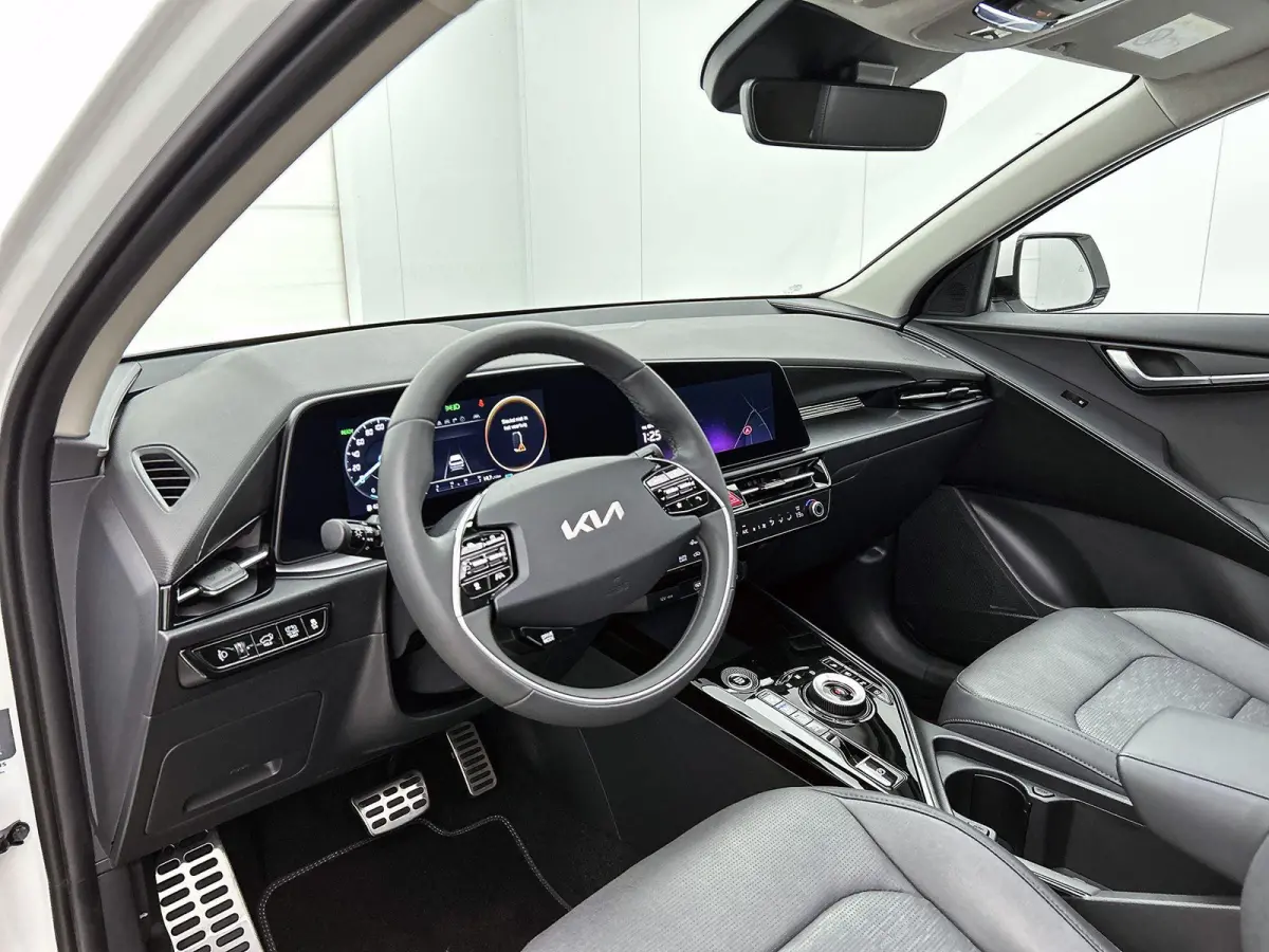 1.6 136pk Hybrid ExecutiveLine Automaat | Trekhaak | Schuif-/Kanteldak | Elektrisch Verstelb. Bestuurdersstoel | Adaptieve Cruise Control | Camera | Head-Up Display | 18"LMV | Keyless Entry/