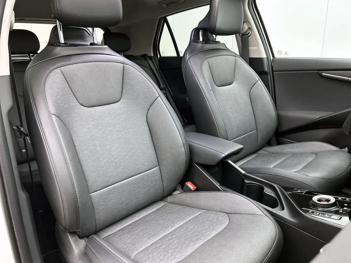 1.6 136pk Hybrid ExecutiveLine Automaat | Trekhaak | Schuif-/Kanteldak | Elektrisch Verstelb. Bestuurdersstoel | Adaptieve Cruise Control | Camera | Head-Up Display | 18"LMV | Keyless Entry/