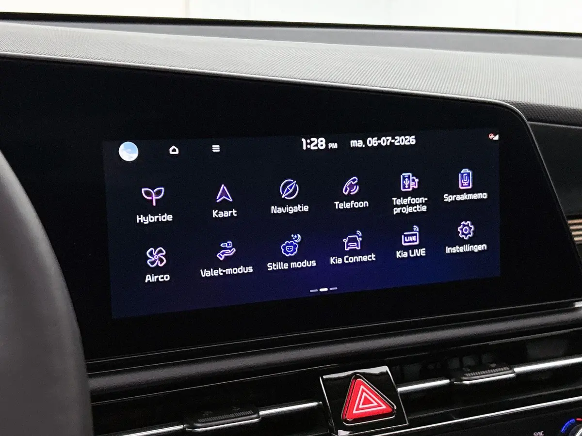 1.6 136pk Hybrid ExecutiveLine Automaat | Trekhaak | Schuif-/Kanteldak | Elektrisch Verstelb. Bestuurdersstoel | Adaptieve Cruise Control | Camera | Head-Up Display | 18"LMV | Keyless Entry/