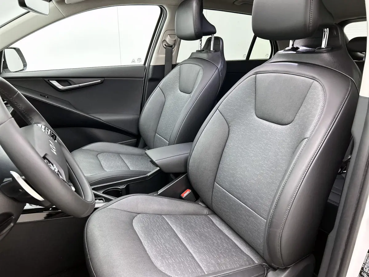 1.6 136pk Hybrid ExecutiveLine Automaat | Trekhaak | Schuif-/Kanteldak | Elektrisch Verstelb. Bestuurdersstoel | Adaptieve Cruise Control | Camera | Head-Up Display | 18"LMV | Keyless Entry/