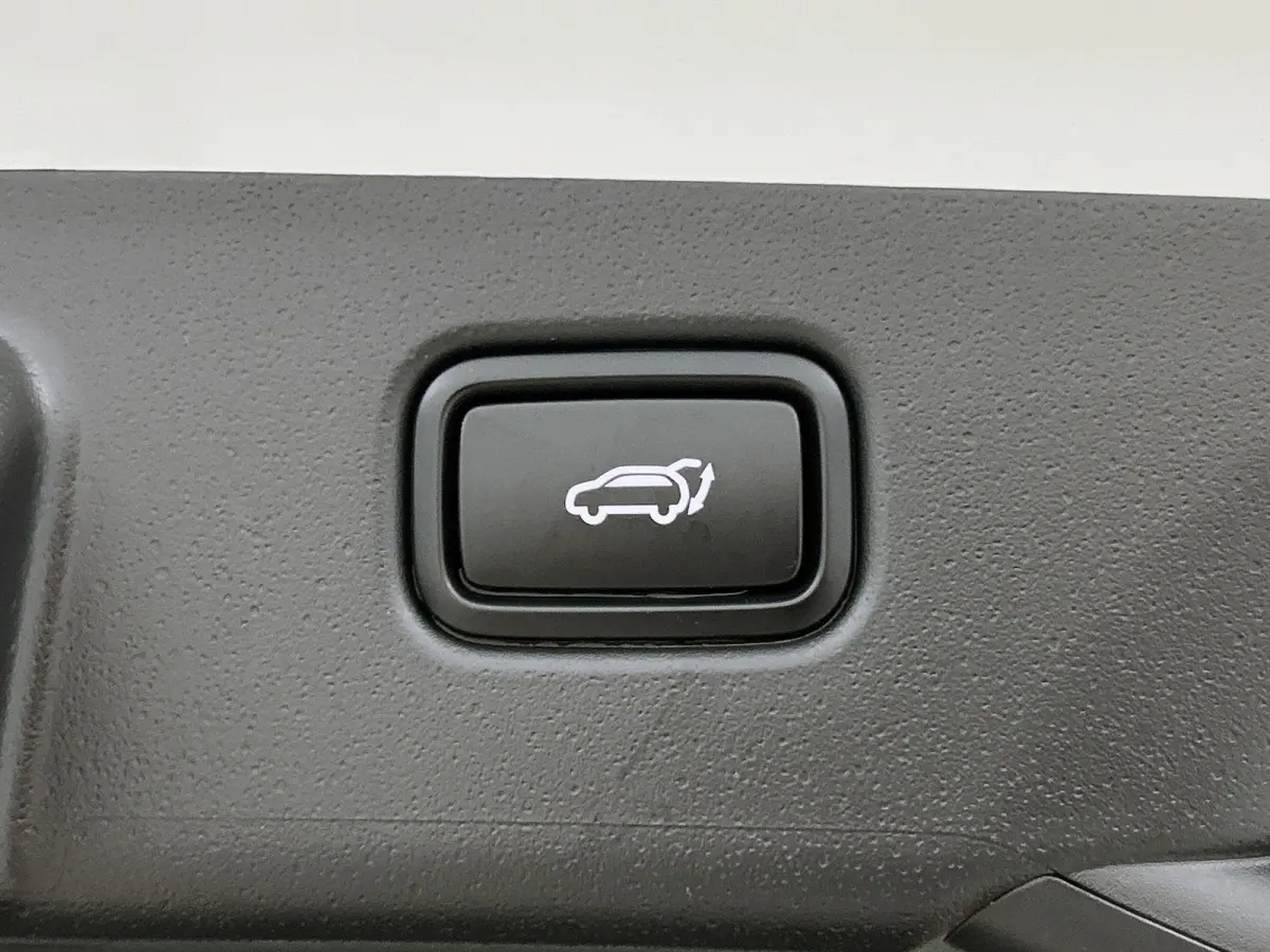 1.6 136pk Hybrid ExecutiveLine Automaat | Trekhaak | Schuif-/Kanteldak | Elektrisch Verstelb. Bestuurdersstoel | Adaptieve Cruise Control | Camera | Head-Up Display | 18"LMV | Keyless Entry/
