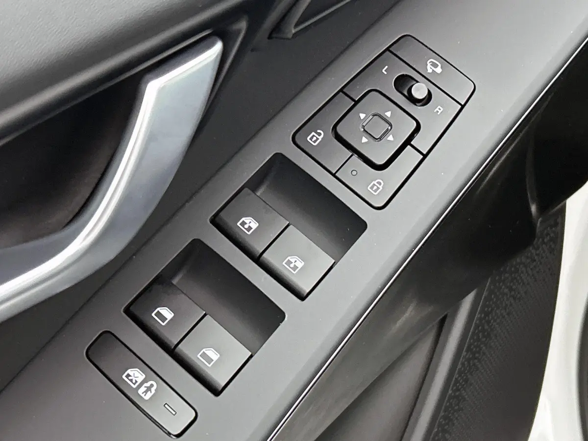 1.6 136pk Hybrid ExecutiveLine Automaat | Trekhaak | Schuif-/Kanteldak | Elektrisch Verstelb. Bestuurdersstoel | Adaptieve Cruise Control | Camera | Head-Up Display | 18"LMV | Keyless Entry/