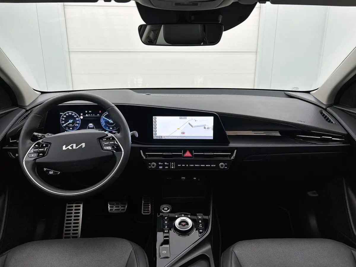1.6 136pk Hybrid ExecutiveLine Automaat | Trekhaak | Schuif-/Kanteldak | Elektrisch Verstelb. Bestuurdersstoel | Adaptieve Cruise Control | Camera | Head-Up Display | 18"LMV | Keyless Entry/