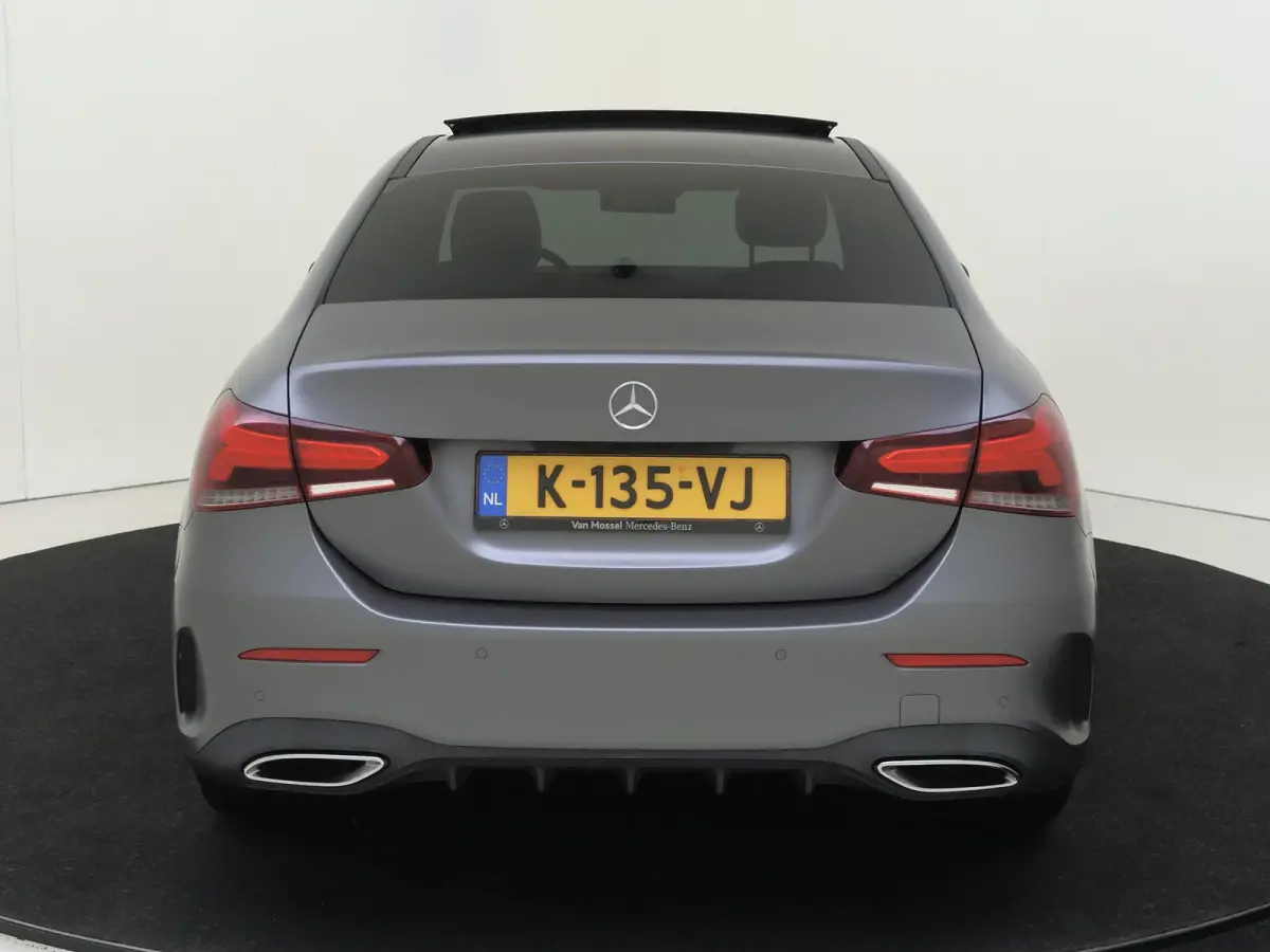 250 e Business Solution AMG Limited Mountaingrijs Magno /Panoramadak /Memory