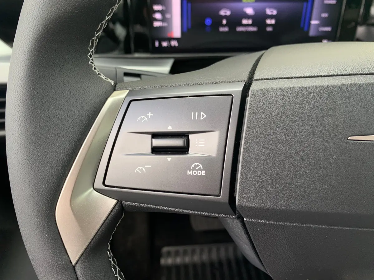 GS 44 kWh Airco | Camera | Cruise Control | DAB | LED | LMV 17" | Navi | PDC V&A | Stoel-Stuur en Voorruitverwarming |