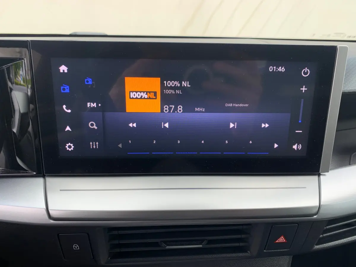 GS 44 kWh Airco | Camera | Cruise Control | DAB | LED | LMV 17" | Navi | PDC V&A | Stoel-Stuur en Voorruitverwarming |