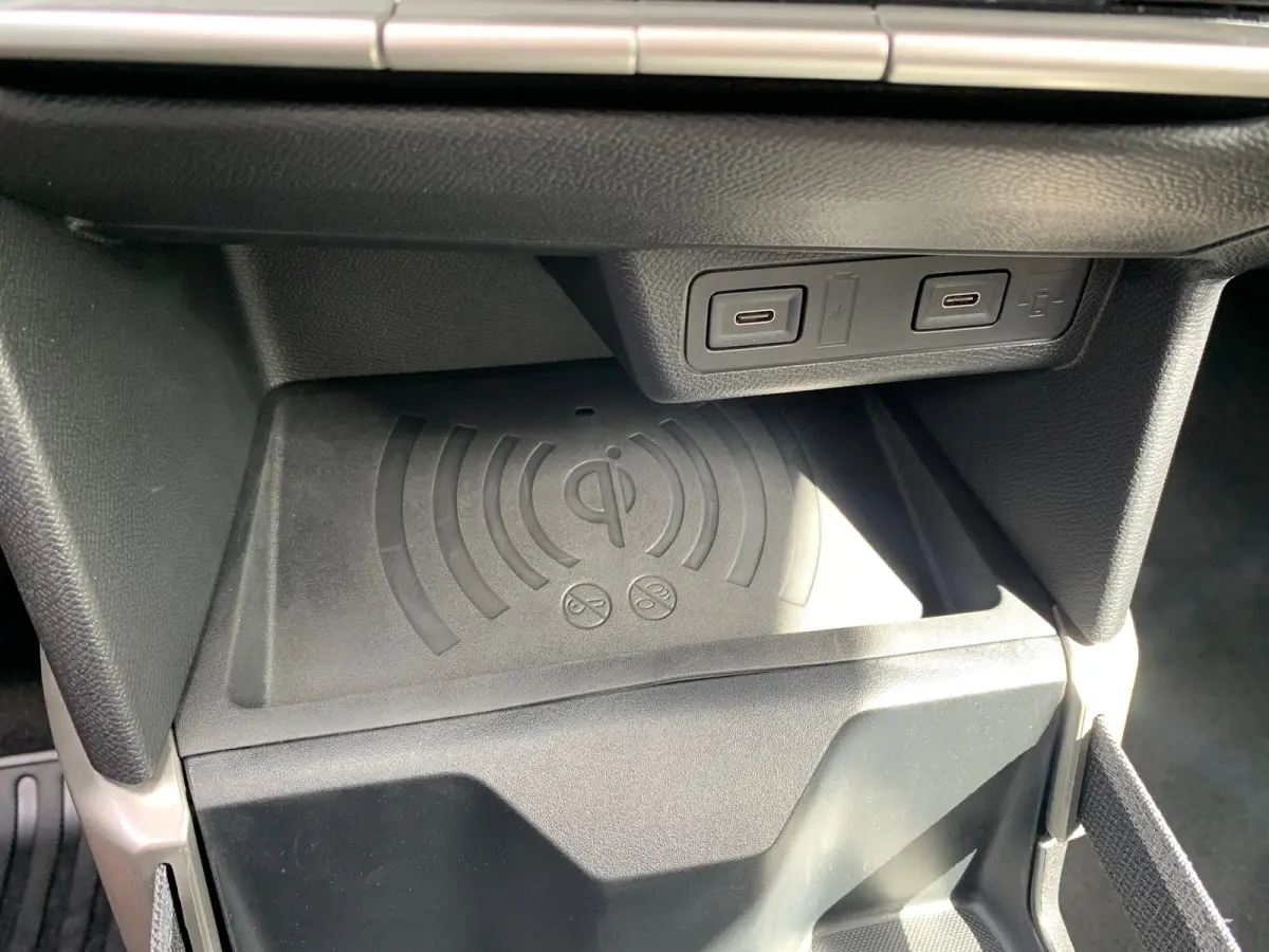 GS 44 kWh Airco | Camera | Cruise Control | DAB | LED | LMV 17" | Navi | PDC V&A | Stoel-Stuur en Voorruitverwarming |
