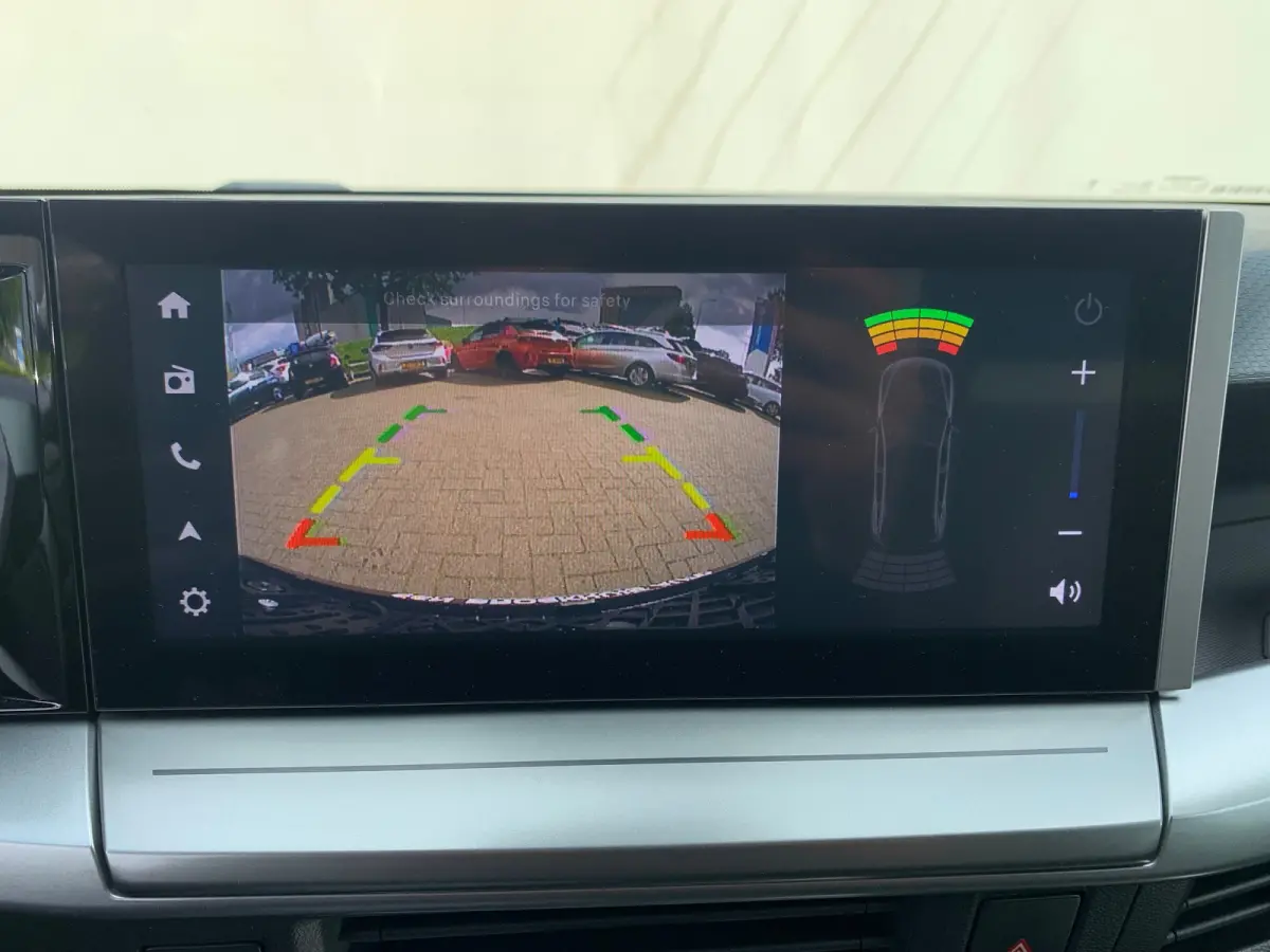 GS 44 kWh Airco | Camera | Cruise Control | DAB | LED | LMV 17" | Navi | PDC V&A | Stoel-Stuur en Voorruitverwarming |
