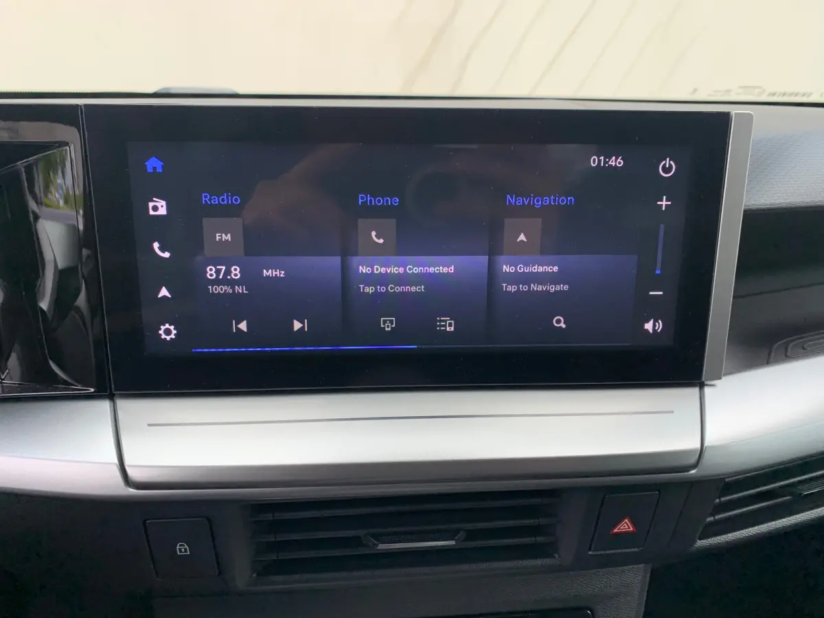 GS 44 kWh Airco | Camera | Cruise Control | DAB | LED | LMV 17" | Navi | PDC V&A | Stoel-Stuur en Voorruitverwarming |