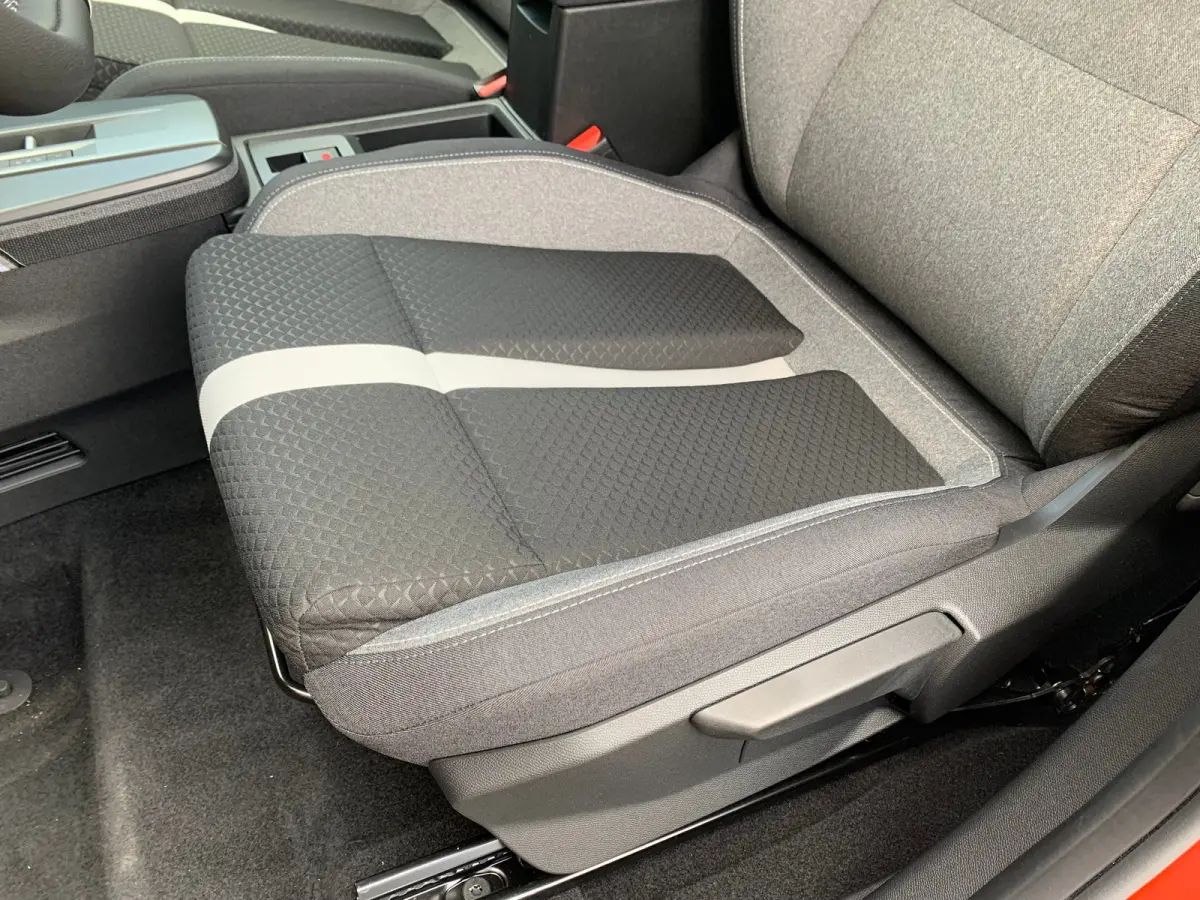 GS 44 kWh Airco | Camera | Cruise Control | DAB | LED | LMV 17" | Navi | PDC V&A | Stoel-Stuur en Voorruitverwarming |